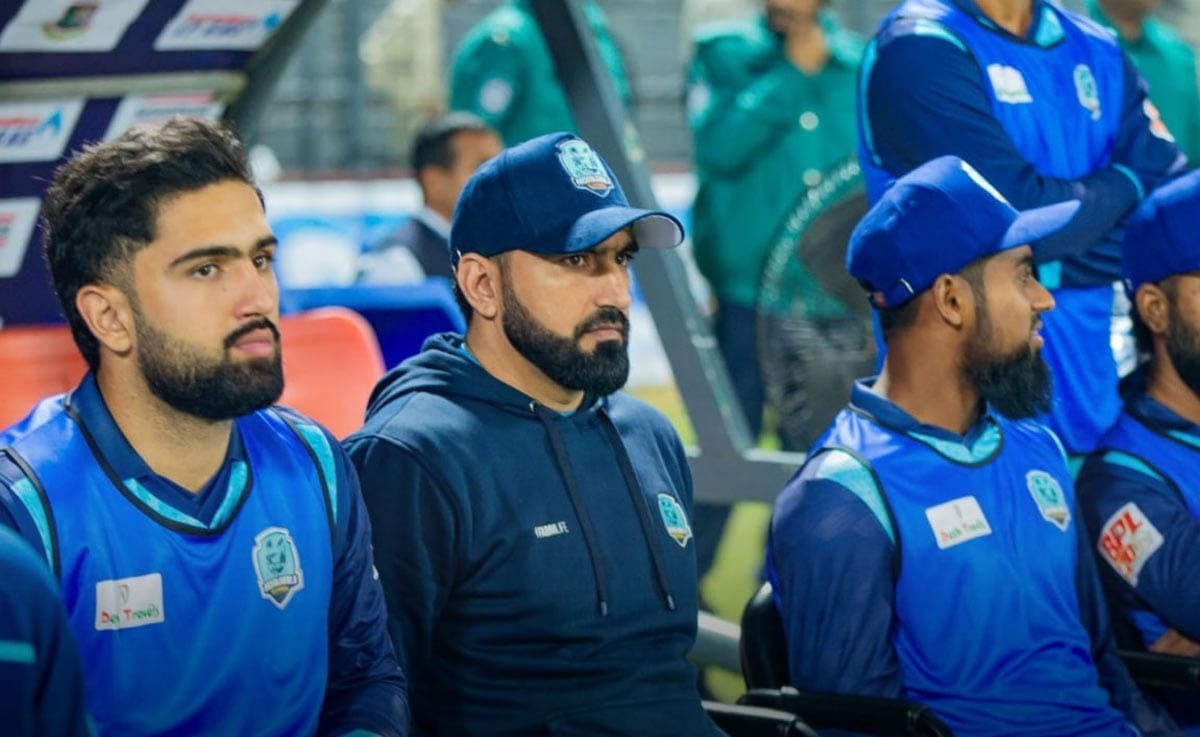 বিপিএলে নোয়াখালীর সহকারী কোচ নিয়াজ খানকে ঘিরে রহস্য