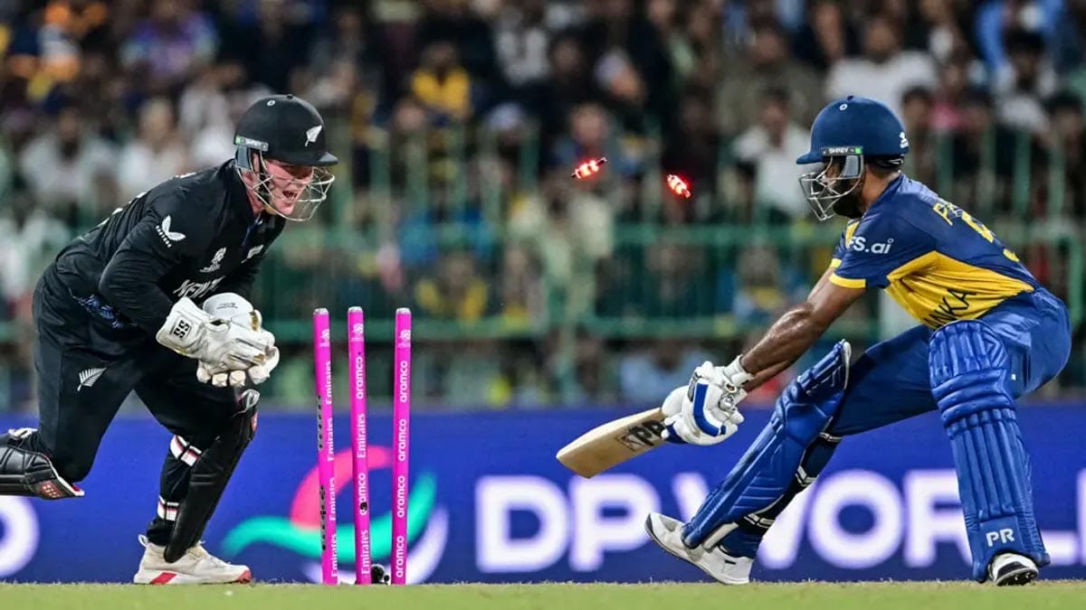 টি-টুয়েন্টি বিশ্বকাপে নিউজিল্যান্ডের কাছে বিধ্বস্ত হয়েছে শ্রীলঙ্কা।