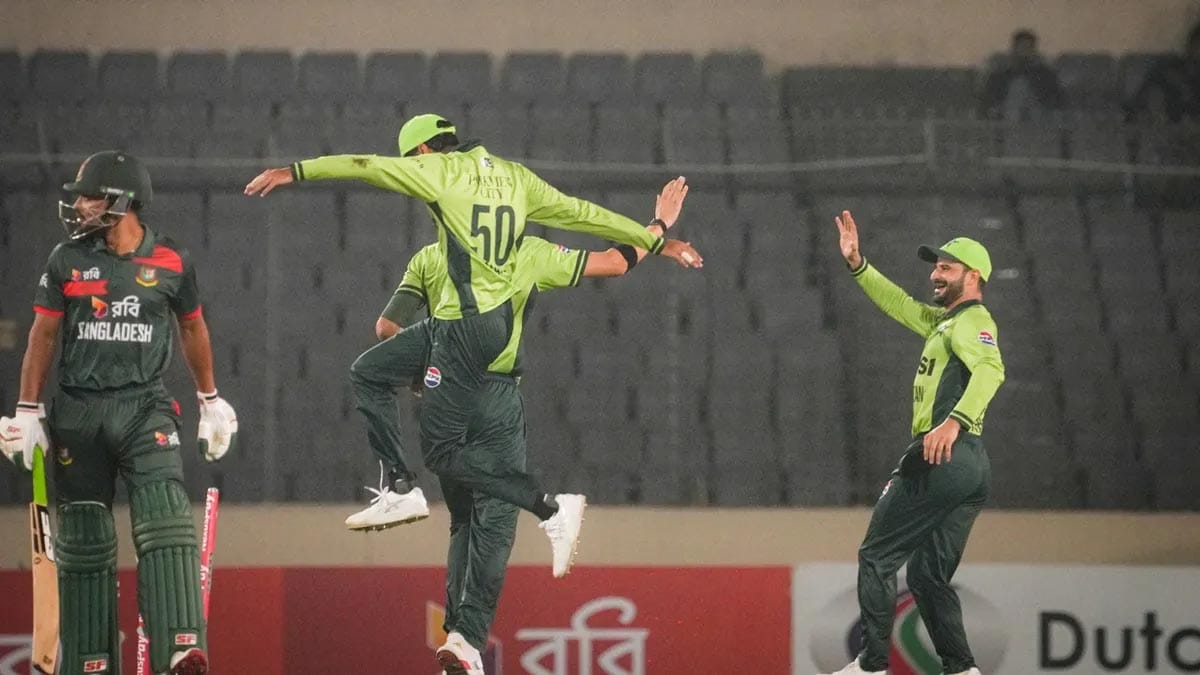 মিরপুরে দ্বিতীয় ওয়ানডেতে বাংলাদেশকে ১২৮ রানে হারিয়েছে পাকিস্তান।