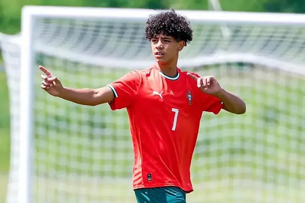 পর্তুগালের জার্সি গায়ে অনুশীলনে ক্রিস্টিয়ানো রোনালদো জুনিয়র।