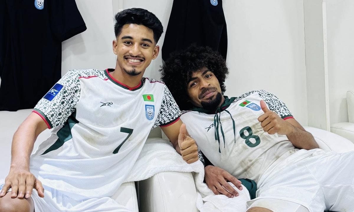হামজা চৌধুরীর সঙ্গে মোরসালিন।