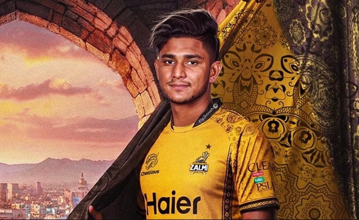 পিএসএলে পেশোয়ার জালমির হয়ে খেলছেন নাহিদ রানা।