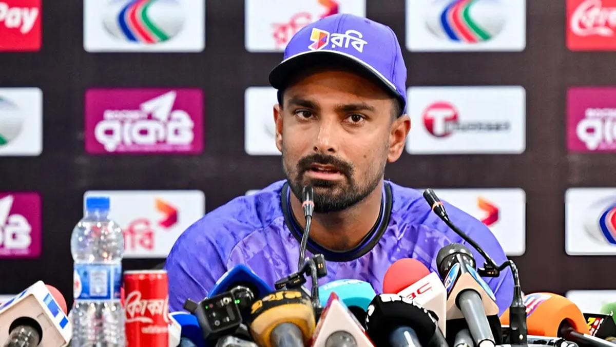 সংবাদ সম্মেলনে কথা বলছেন বাংলাদেশ অধিনায়ক লিটন দাস।