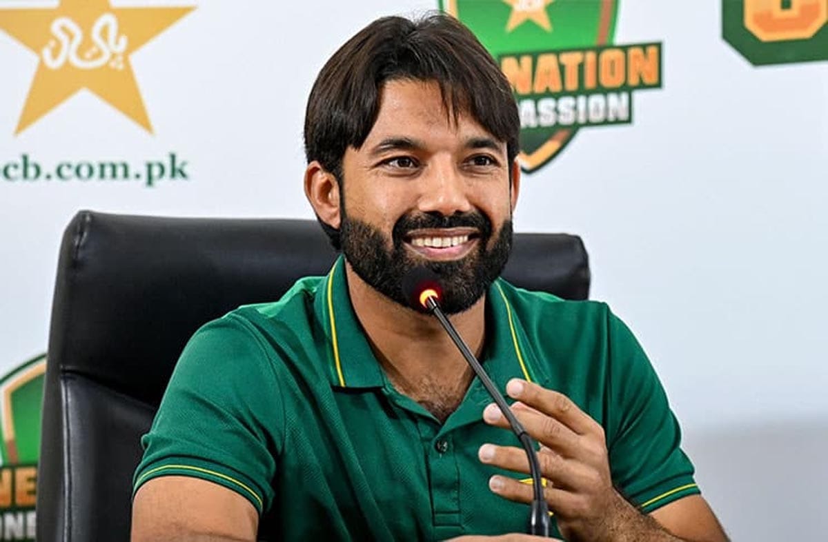 সংবাদ সম্মেলনে কথা বলছেন মোহাম্মদ রিজওয়ান।