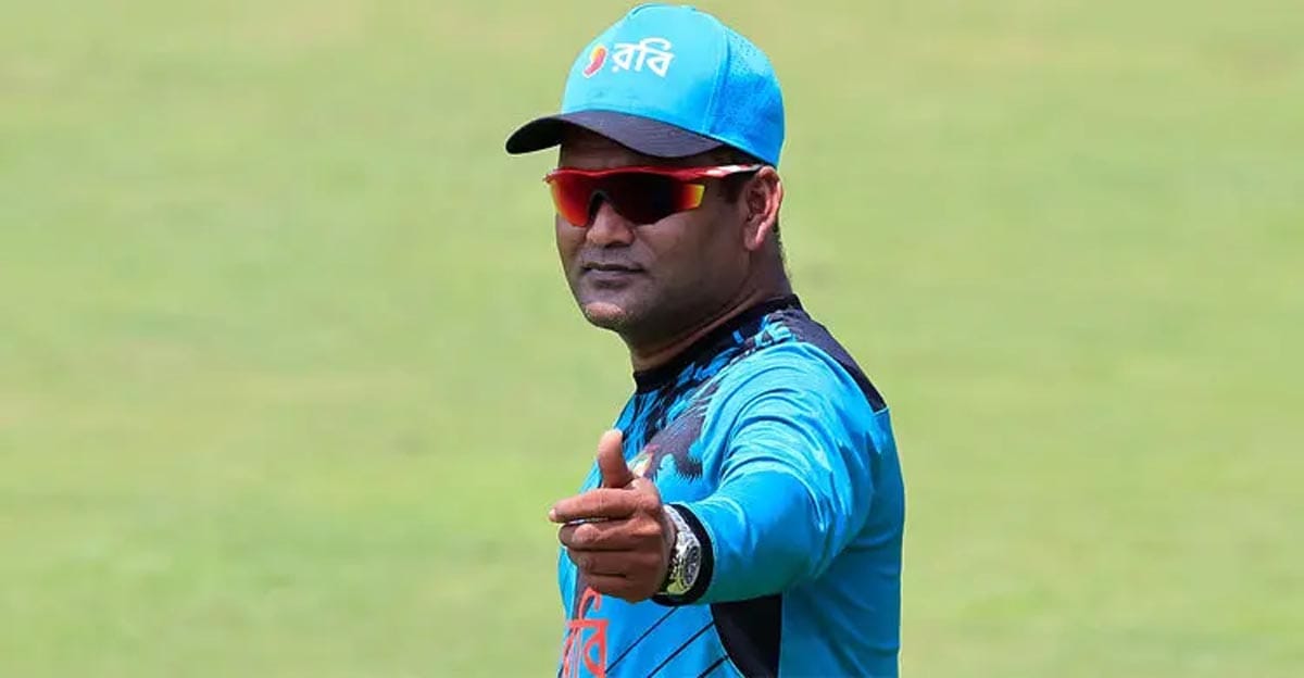 মাঠে অনুশীলনের সময় সালাউদ্দিন।