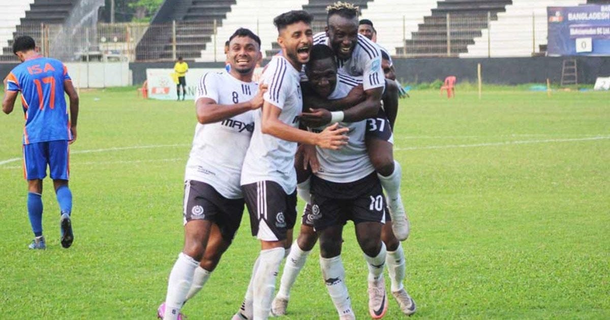 বিএফএলে মোহামেডানের জয়ের উল্লাস।