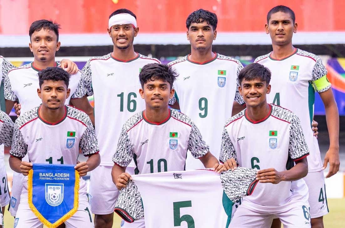 Bangladesh Olympic football team players practicing at Fortis Club ground.