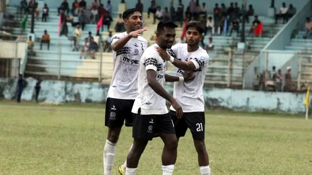 রহমতগঞ্জকে ৩ গোল দিয়ে জয় পেয়েছে মোহামেডান।