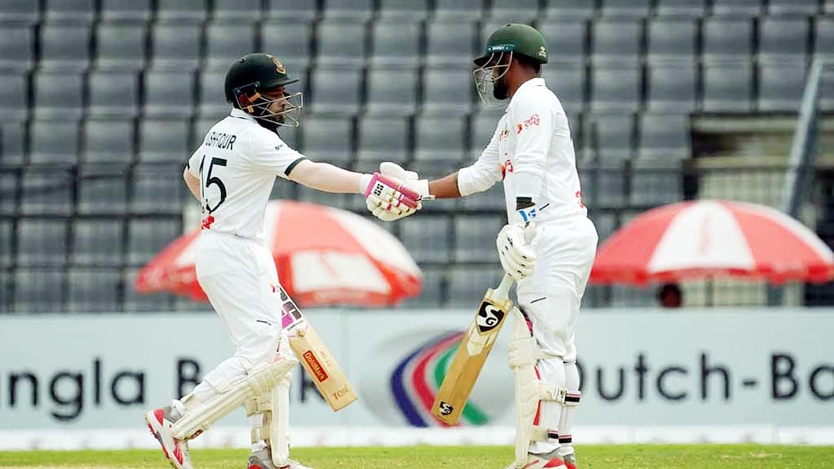 Mushfiqur Rahim and Litton Das battingin the second innings at Sylhet.