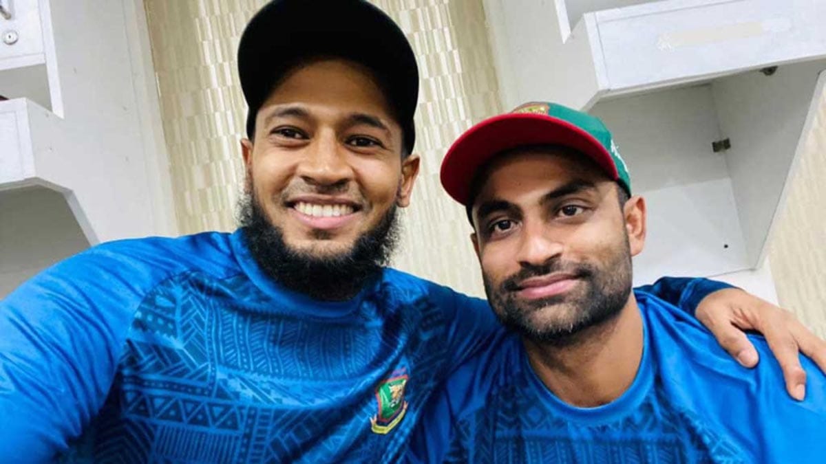 BCB President Tamim Iqbal with Tiger batter Mushfiqur Rahim.