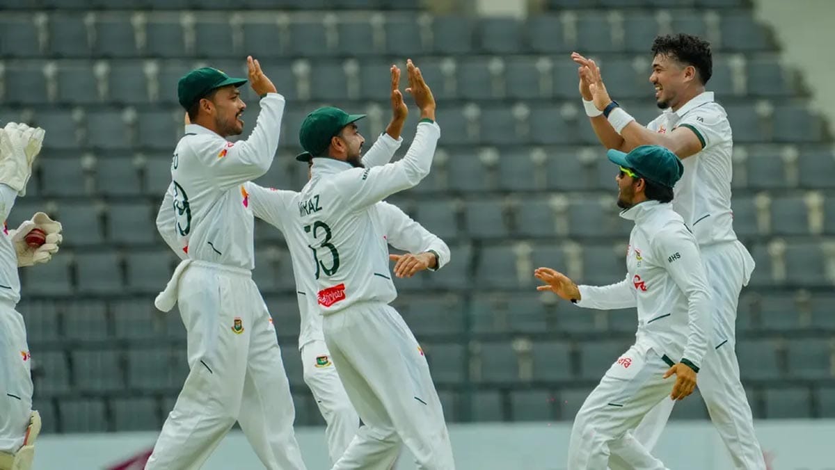 Taskin Ahmed celebrating cricket wicket against Pakistan.