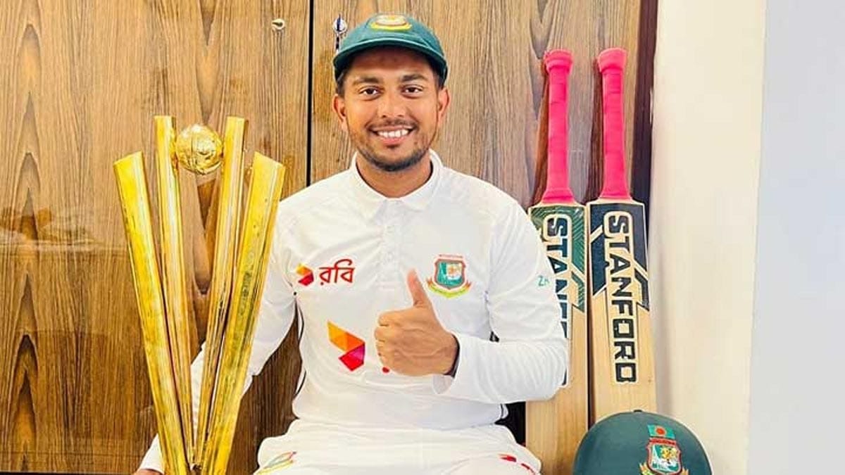 বাংলাদেশ ক্রিকেট দলের ওপেনার জাকির হাসান।